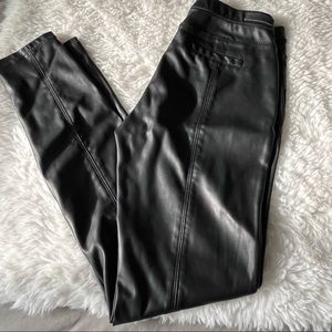 BLANK NYC Black Vegan Faux Leather Leggings Amazing Quality Stretchy Size 26